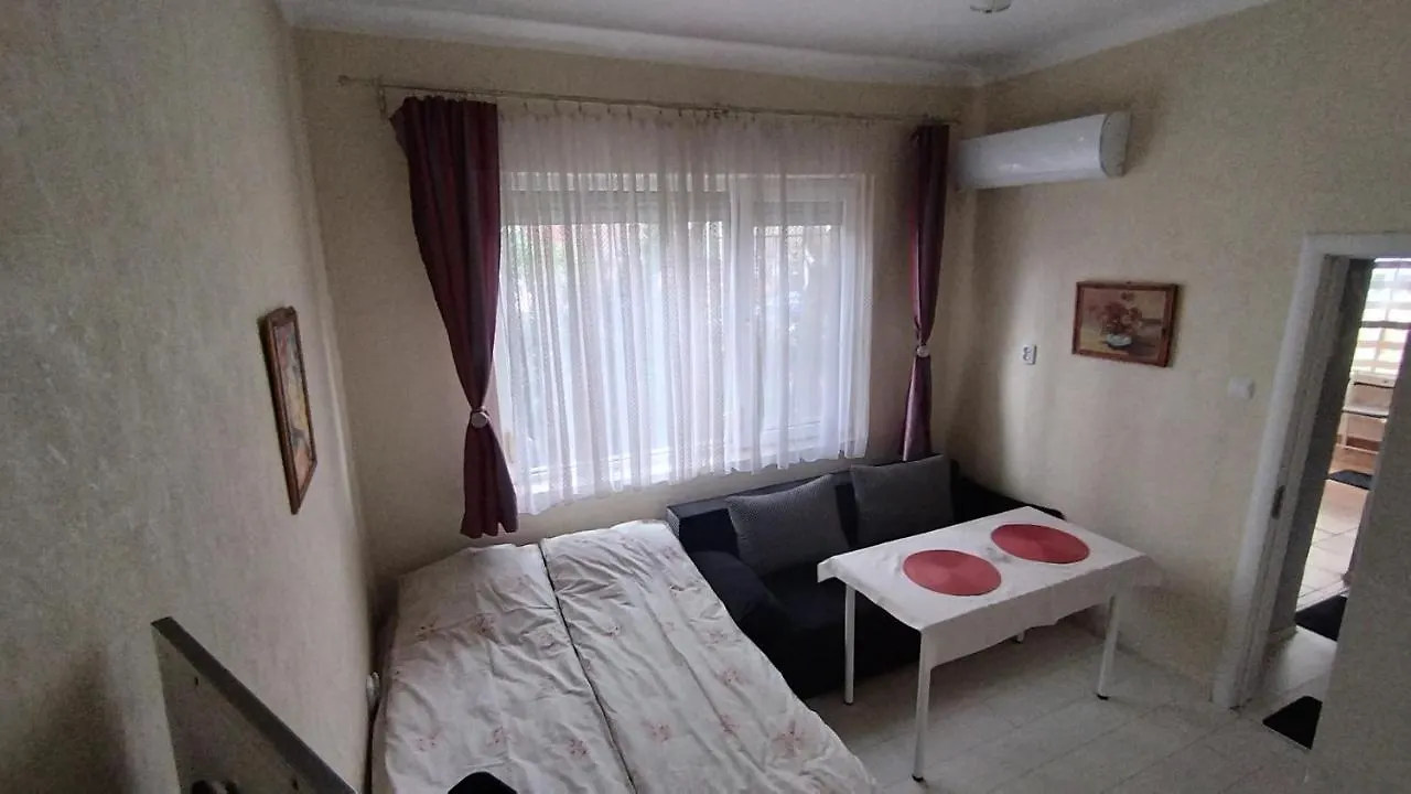 Burgas Central-Sheynovo Homestay